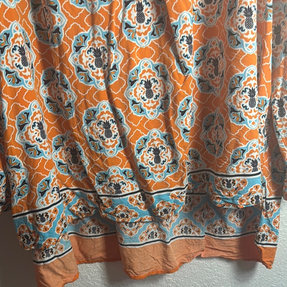 ❗️SOLD❗️Crown & Ivy Orange and Blue Patterned Blouse - Picture 4 of 4